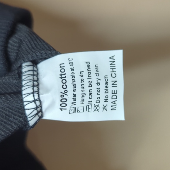 Camo and Black Sweatshirt - Picture 5 of 5